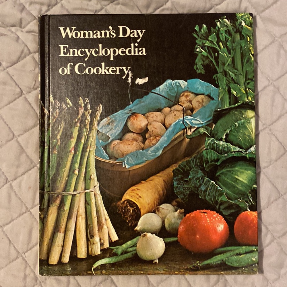 Vintage cookbook! Copyright 1966! Woman’s Day Encyclopedia of Cookery Vol 3!